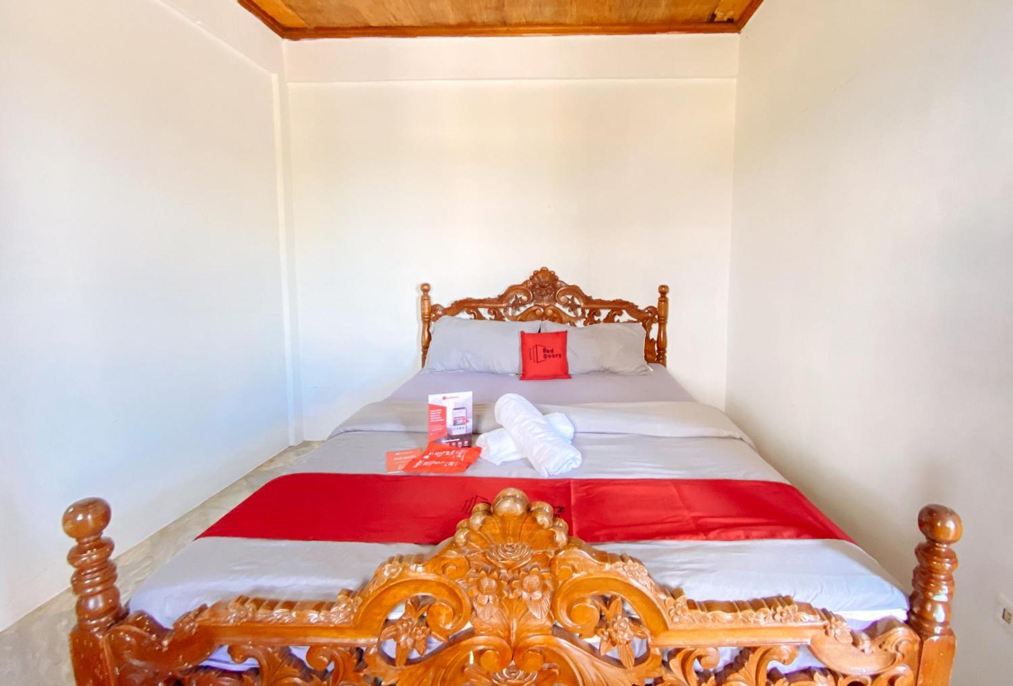 White Castle Beach Resort Iba Zambales Botolan Exterior photo