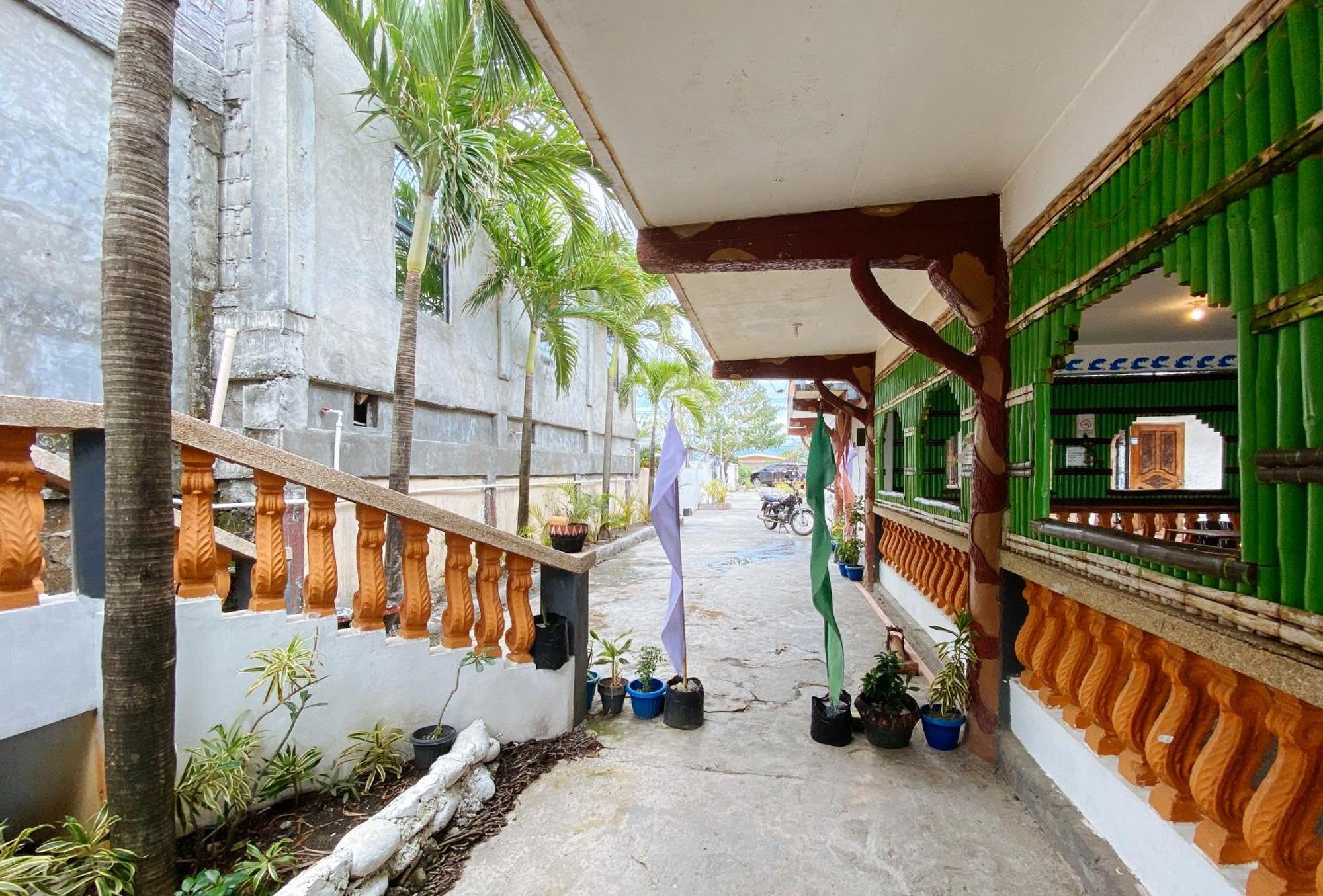 White Castle Beach Resort Iba Zambales Botolan Exterior photo